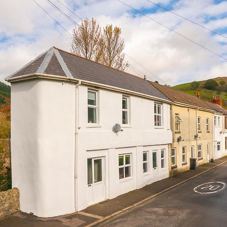 Riverside Great House In The Afan Forest Bike Park By Staystaycations Glyncorrwg Exterior foto